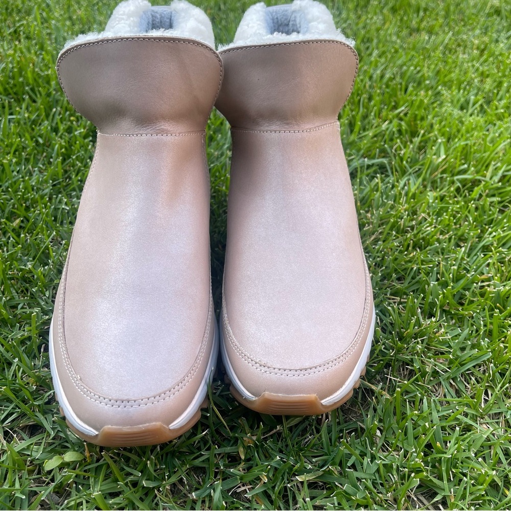 Cole Haan | ZeroGrand Waterproof Leather Booties Dove Shimmer | Size 7.5 NEW - Picture 5 of 10
